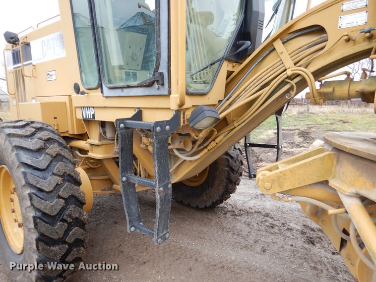 image for item EK9116 1998 Caterpillar 120H motor grader