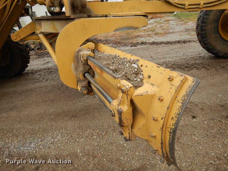 image for item EK9116 1998 Caterpillar 120H motor grader