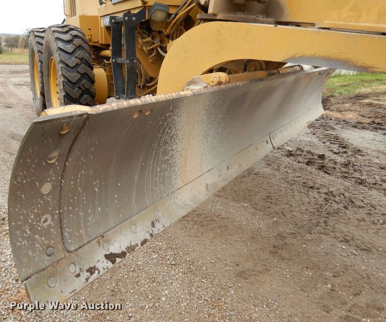 image for item EK9116 1998 Caterpillar 120H motor grader