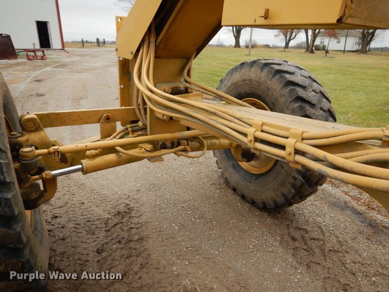 image for item EK9116 1998 Caterpillar 120H motor grader