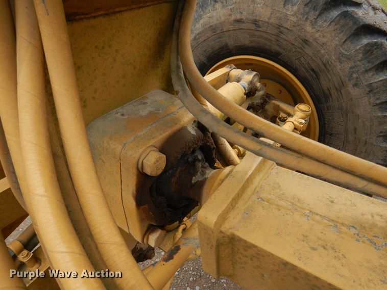 image for item EK9116 1998 Caterpillar 120H motor grader