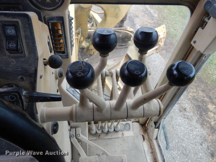 image for item EK9116 1998 Caterpillar 120H motor grader