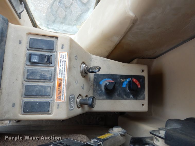 image for item EK9116 1998 Caterpillar 120H motor grader