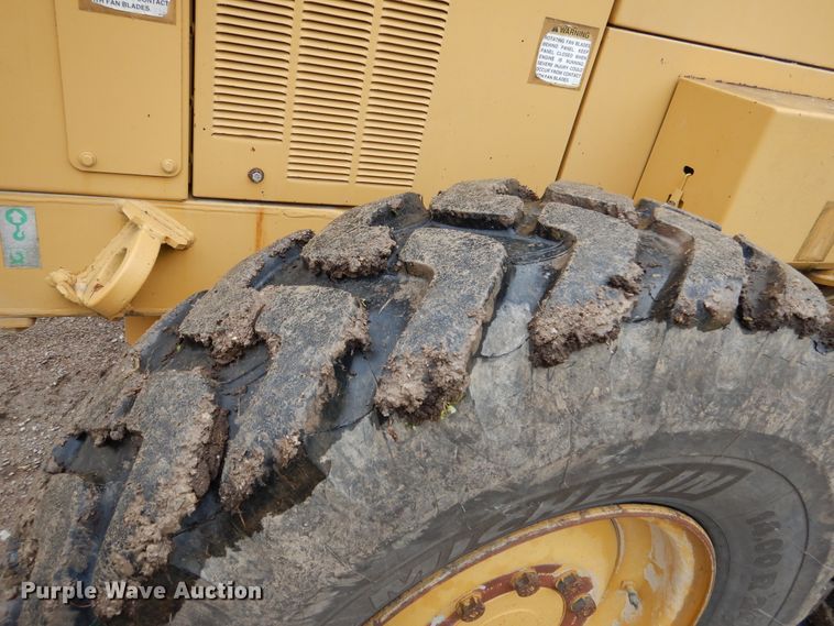 image for item EK9116 1998 Caterpillar 120H motor grader