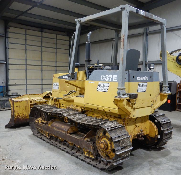 image for item EK9117 1997 Komatsu D37E-5 dozer