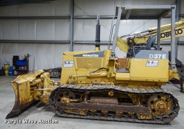 image for item EK9117 1997 Komatsu D37E-5 dozer
