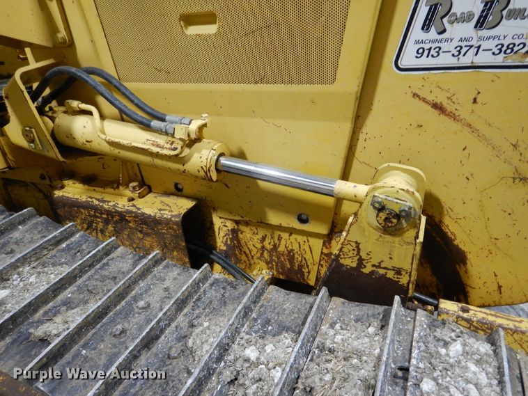 image for item EK9117 1997 Komatsu D37E-5 dozer