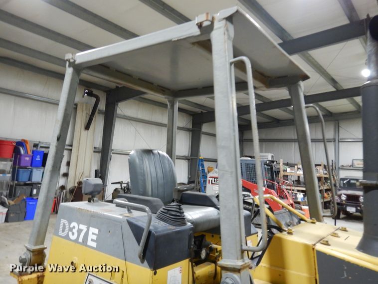 image for item EK9117 1997 Komatsu D37E-5 dozer