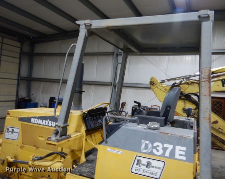 image for item EK9117 1997 Komatsu D37E-5 dozer