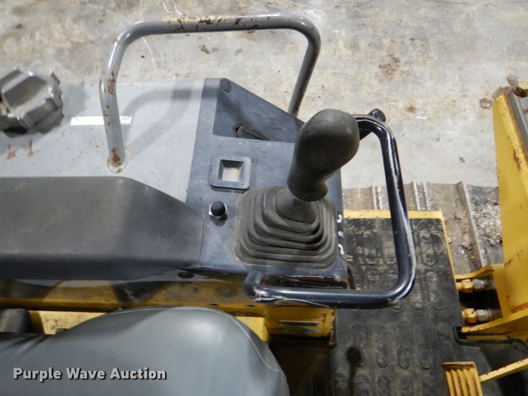 image for item EK9117 1997 Komatsu D37E-5 dozer