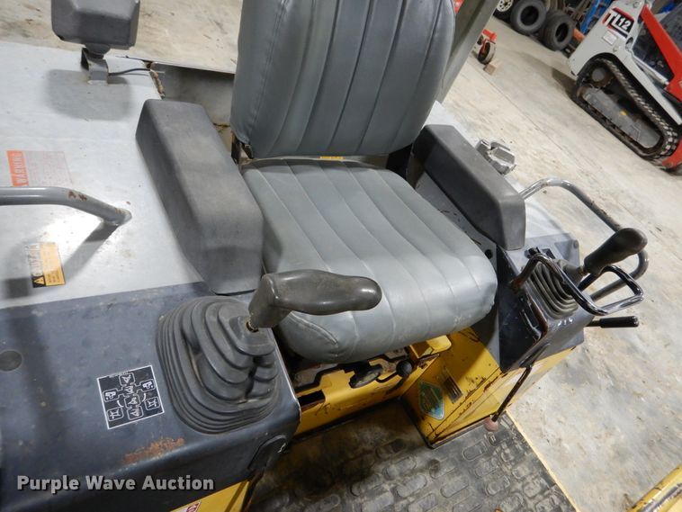 image for item EK9117 1997 Komatsu D37E-5 dozer