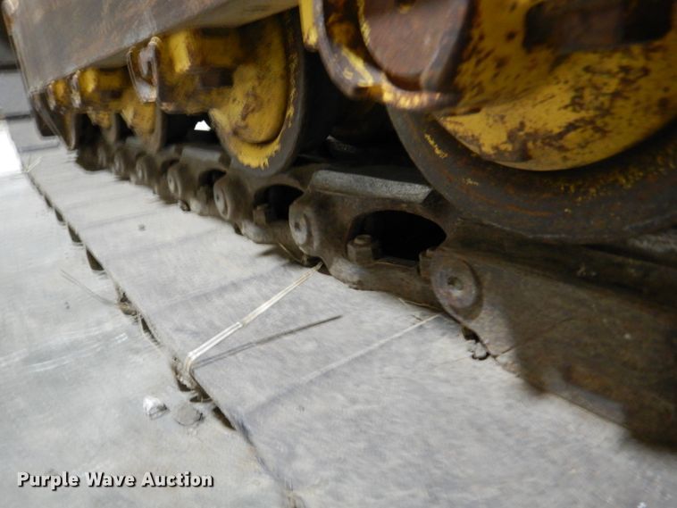 image for item EK9117 1997 Komatsu D37E-5 dozer