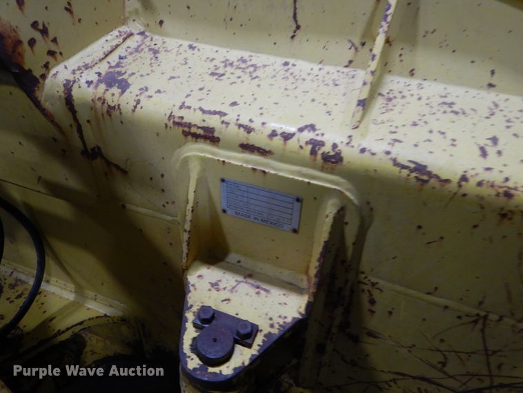 image for item EK9117 1997 Komatsu D37E-5 dozer