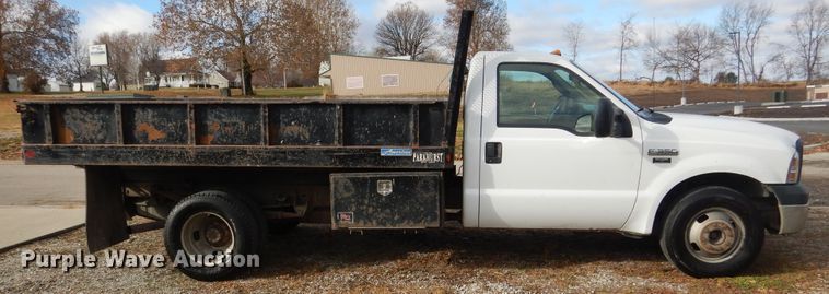 image for item EK9120 2007 Ford F350 Super Duty XL dump bed pickup truck