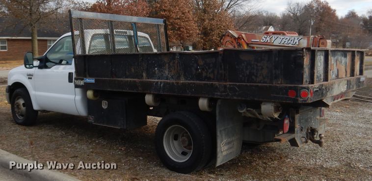 image for item EK9120 2007 Ford F350 Super Duty XL dump bed pickup truck