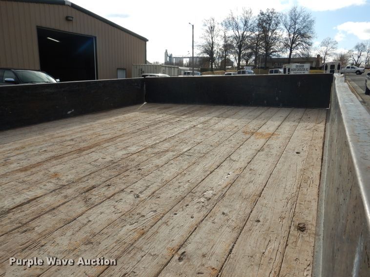 image for item EK9120 2007 Ford F350 Super Duty XL dump bed pickup truck