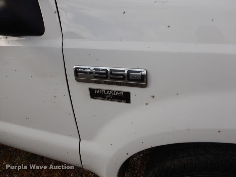 image for item EK9120 2007 Ford F350 Super Duty XL dump bed pickup truck