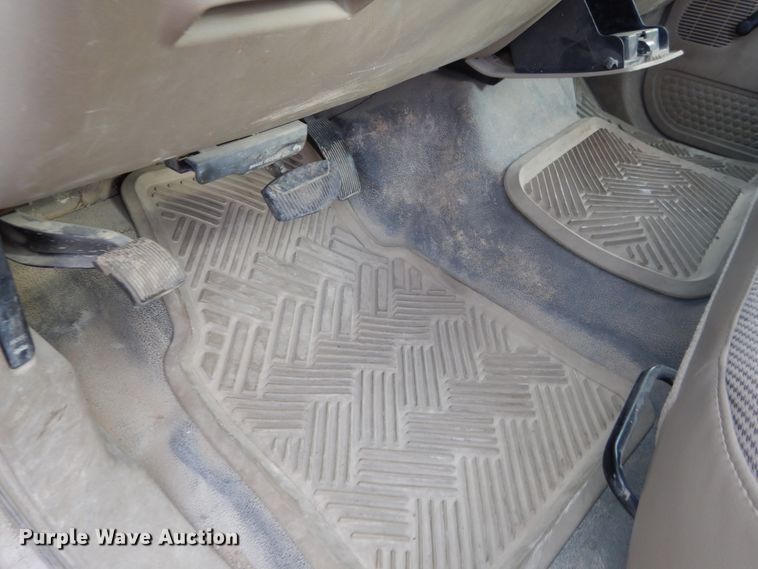 image for item EK9120 2007 Ford F350 Super Duty XL dump bed pickup truck