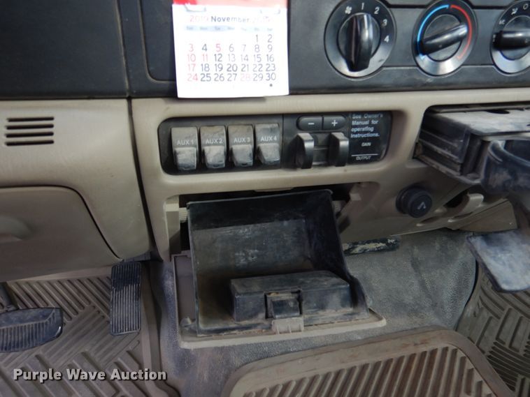 image for item EK9120 2007 Ford F350 Super Duty XL dump bed pickup truck