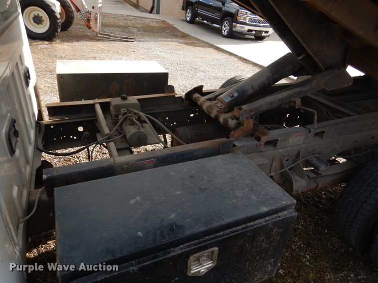 image for item EK9120 2007 Ford F350 Super Duty XL dump bed pickup truck