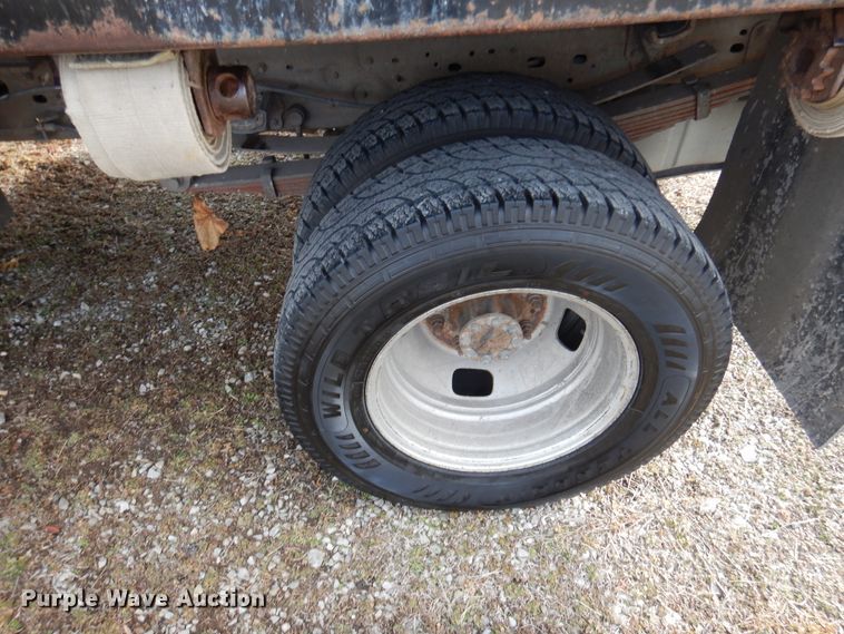 image for item EK9120 2007 Ford F350 Super Duty XL dump bed pickup truck