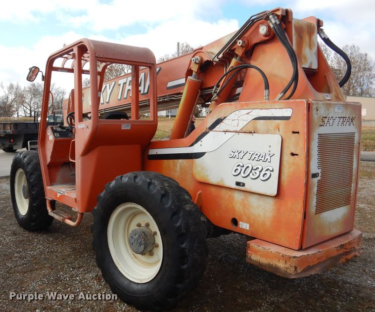 image for item EK9121 2002 Sky Trak 6036 telehandler