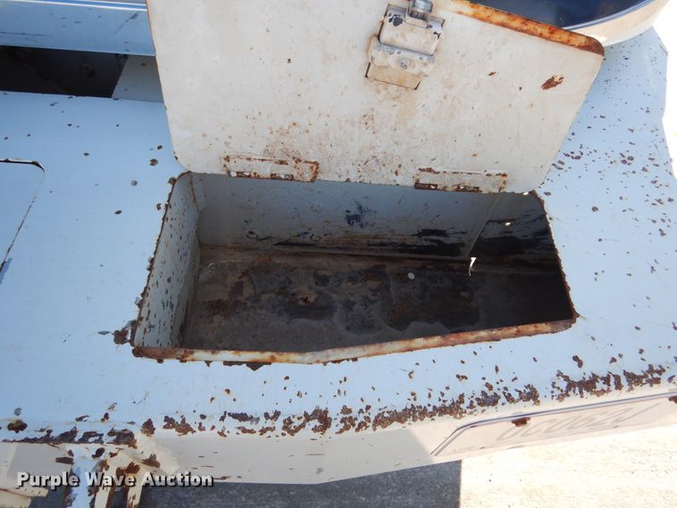 image for item EK9124 2009 International WorkStar 7400 digger derrick truck