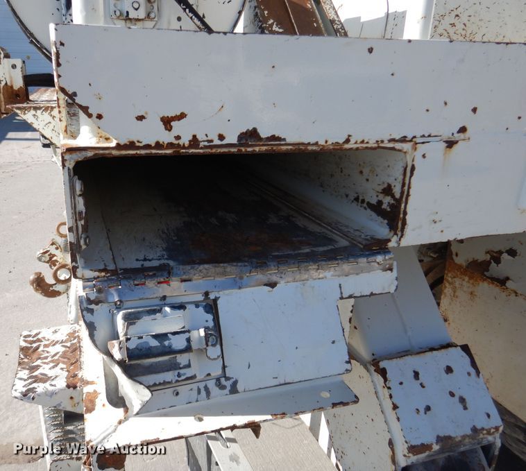 image for item EK9124 2009 International WorkStar 7400 digger derrick truck