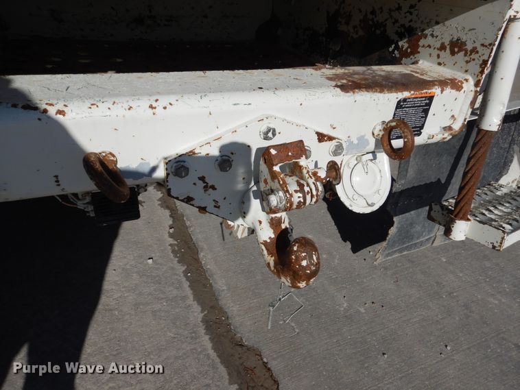 image for item EK9124 2009 International WorkStar 7400 digger derrick truck