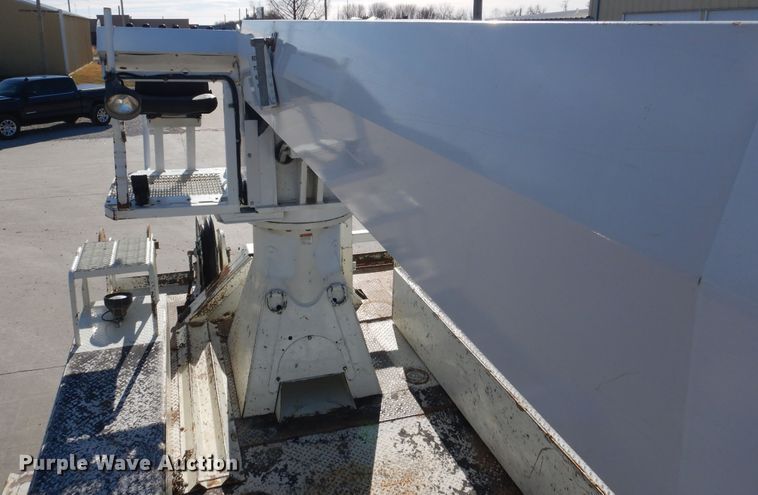 image for item EK9124 2009 International WorkStar 7400 digger derrick truck