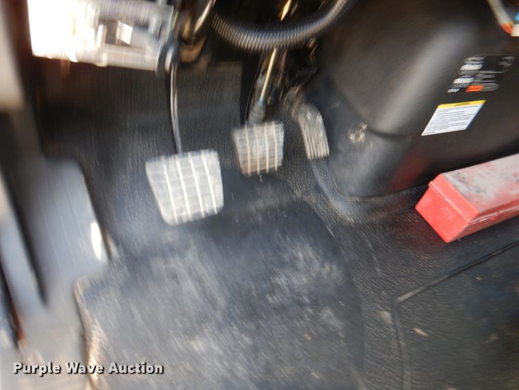 image for item EK9124 2009 International WorkStar 7400 digger derrick truck