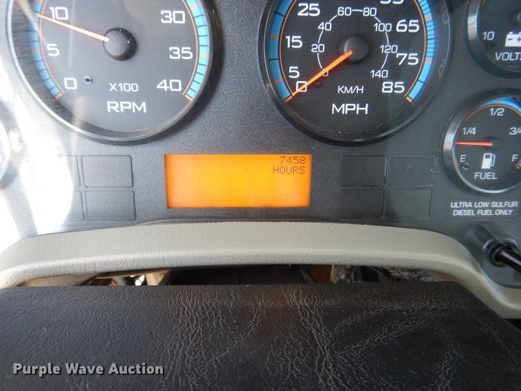 image for item EK9124 2009 International WorkStar 7400 digger derrick truck