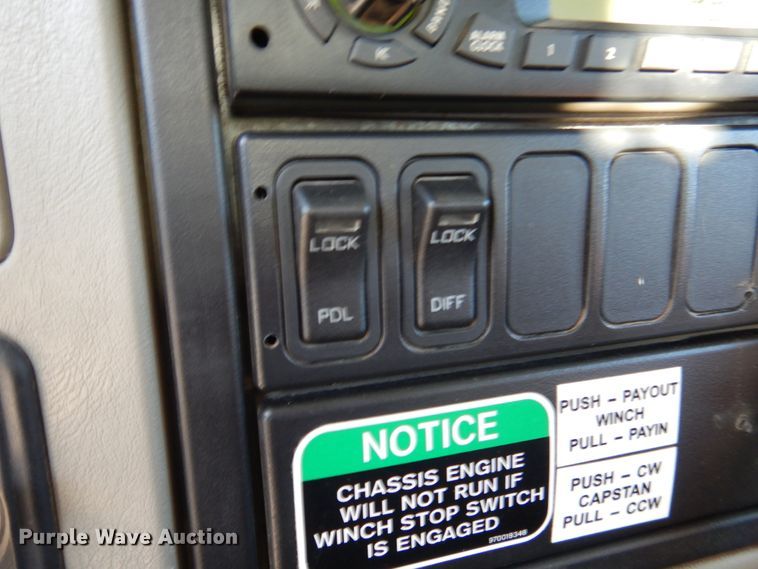 image for item EK9124 2009 International WorkStar 7400 digger derrick truck