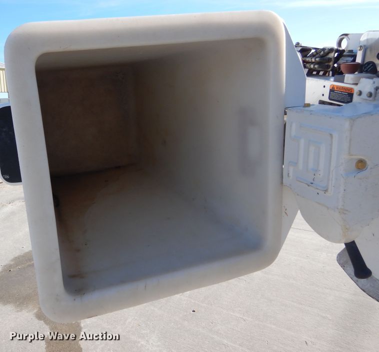 image for item EK9124 2009 International WorkStar 7400 digger derrick truck