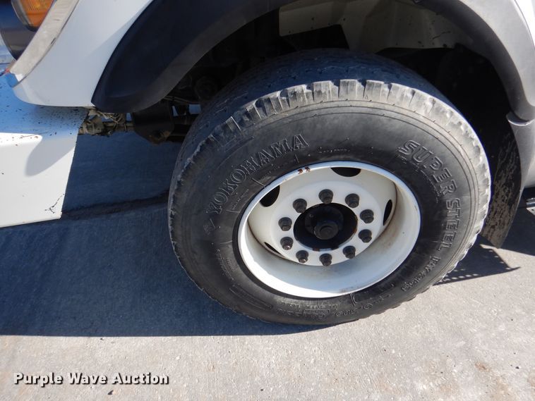 image for item EK9124 2009 International WorkStar 7400 digger derrick truck