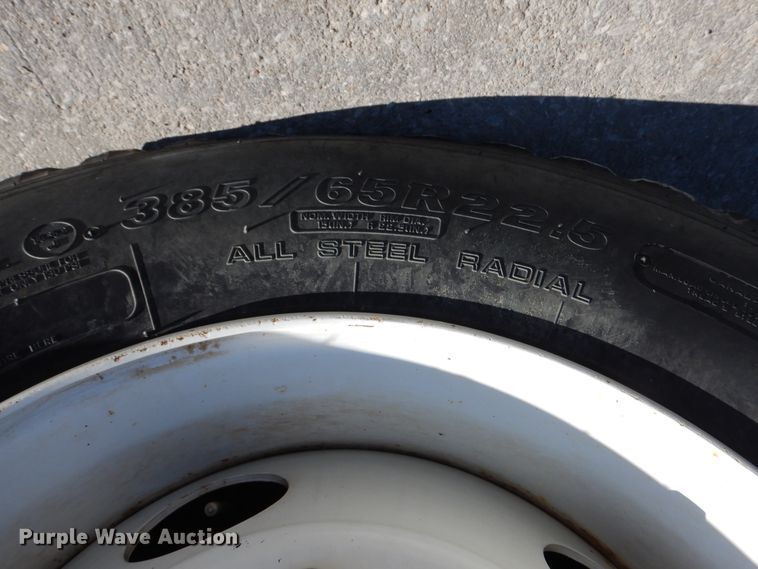 image for item EK9124 2009 International WorkStar 7400 digger derrick truck