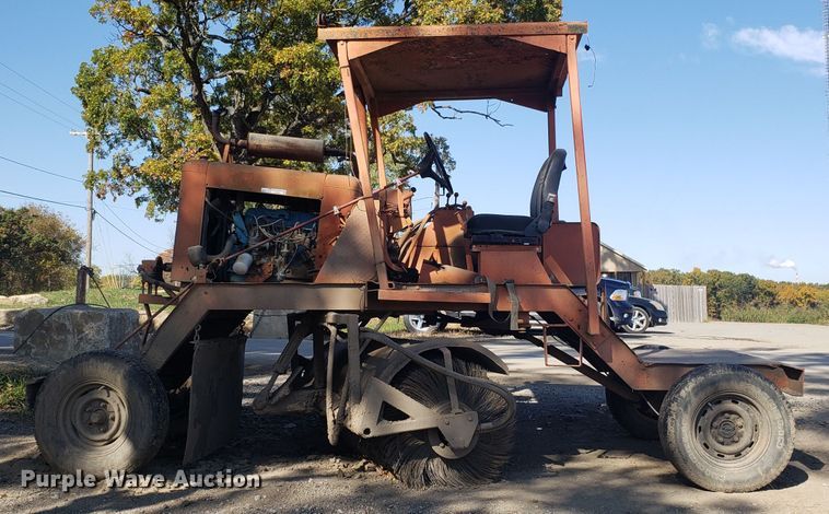 image for item ET9931 Broce T10 broom