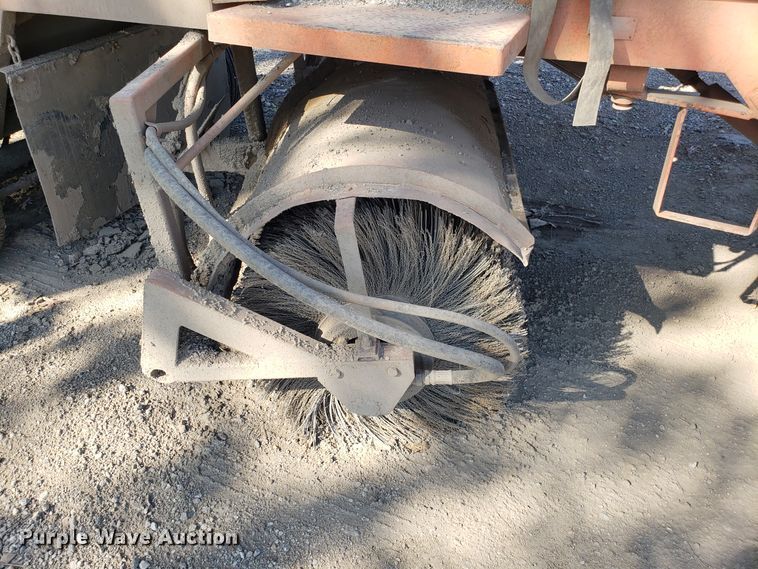 image for item ET9931 Broce T10 broom