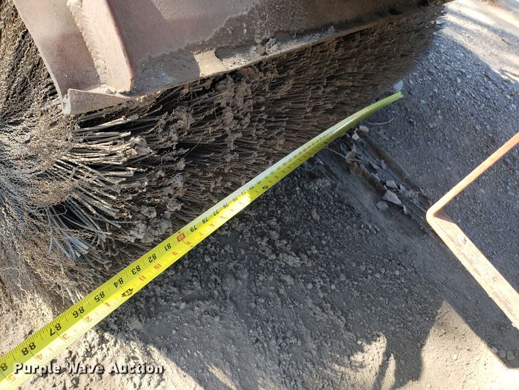 image for item ET9931 Broce T10 broom