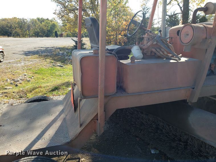 image for item ET9931 Broce T10 broom