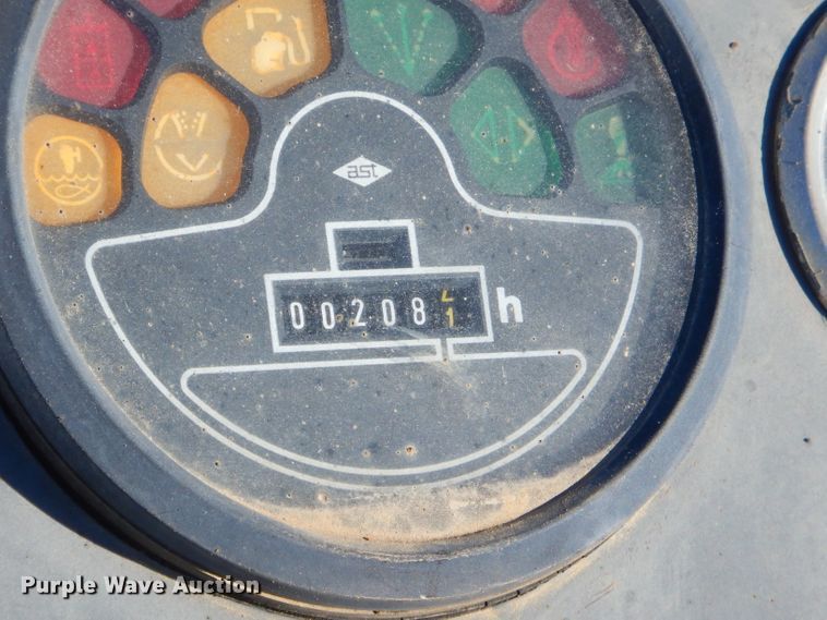 image for item FA9946 Case Vibromax 1102D single drum vibratory roller
