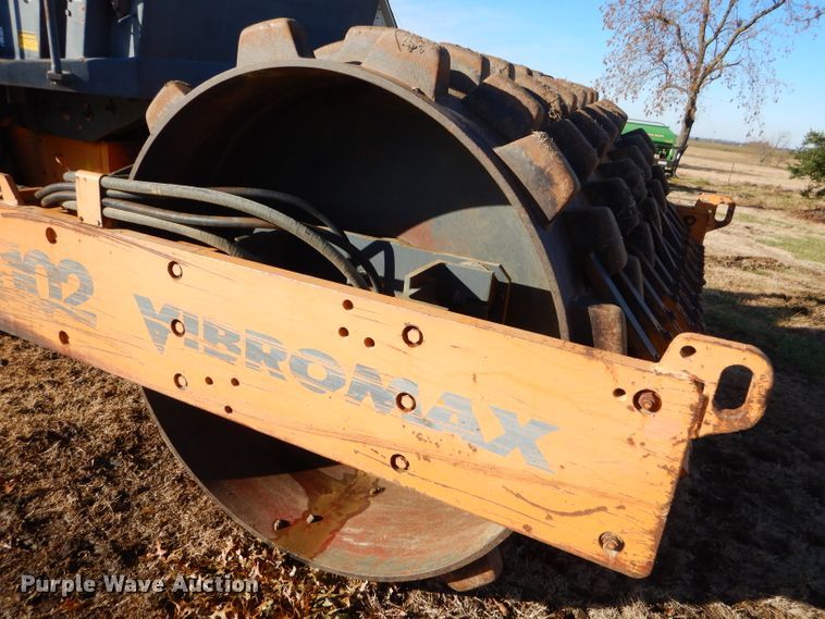 image for item FA9946 Case Vibromax 1102D single drum vibratory roller