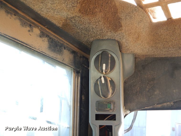 image for item FA9947 2011 New Holland C238 skid steer