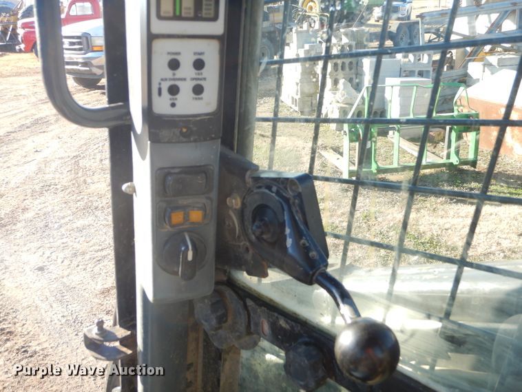 image for item FA9947 2011 New Holland C238 skid steer