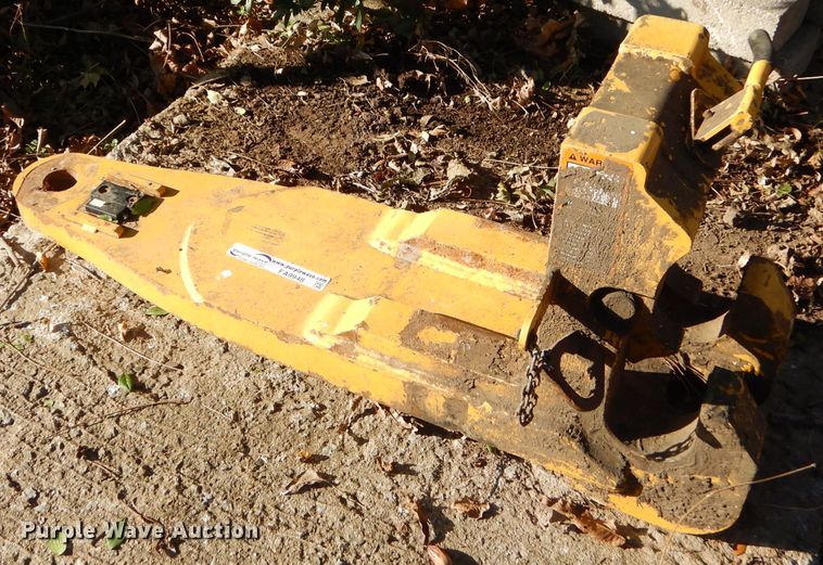 image for item FA9948 John Deere Series 60 scraper hitch