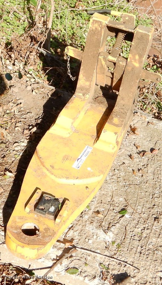 John Deere Series 60 scraper hitch in Wagoner, OK Item FA9948 sold