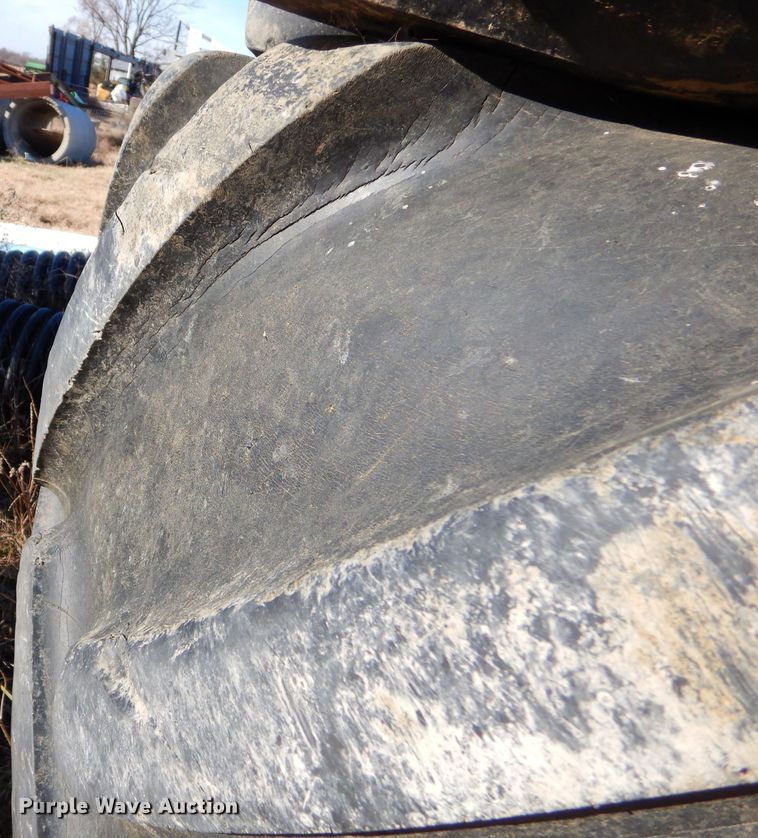 image for item FA9949 (8) tires