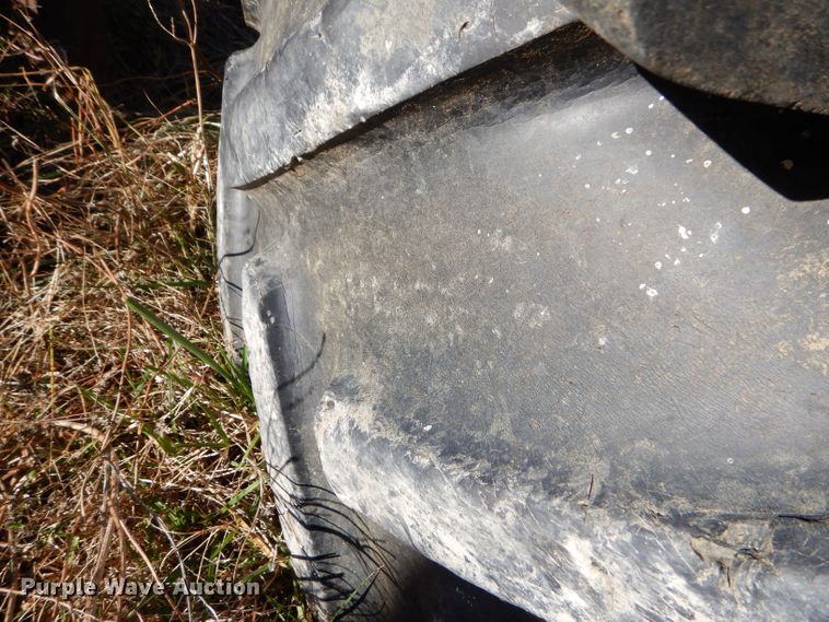 image for item FA9949 (8) tires