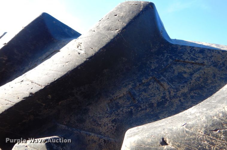 image for item FA9949 (8) tires