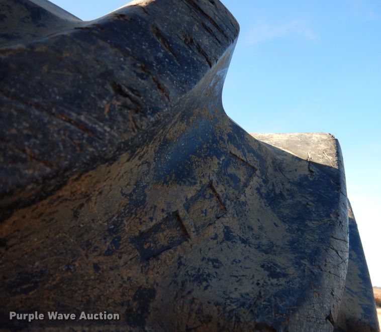 image for item FA9949 (8) tires